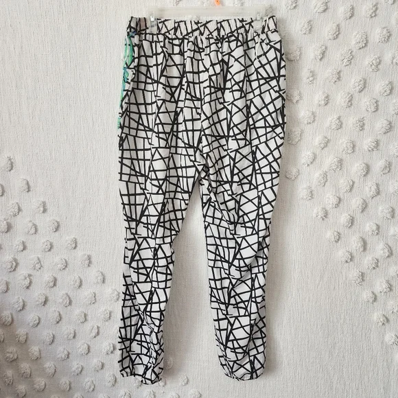 Lulumari Tropical Embroidered Track Pants - Picture 4 of 7